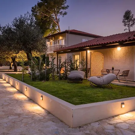 Apartment Malibu Suites & Kefalonia Island