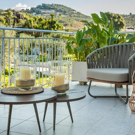 Malibu Suites & *
