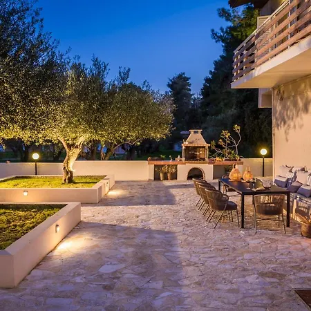Malibu Suites & Kefalonia Island