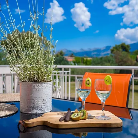 Malibu Suites & Kefalonia Island